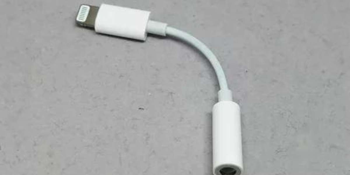 Using the Lightning to 3.5mm Headphone Jack Adapter